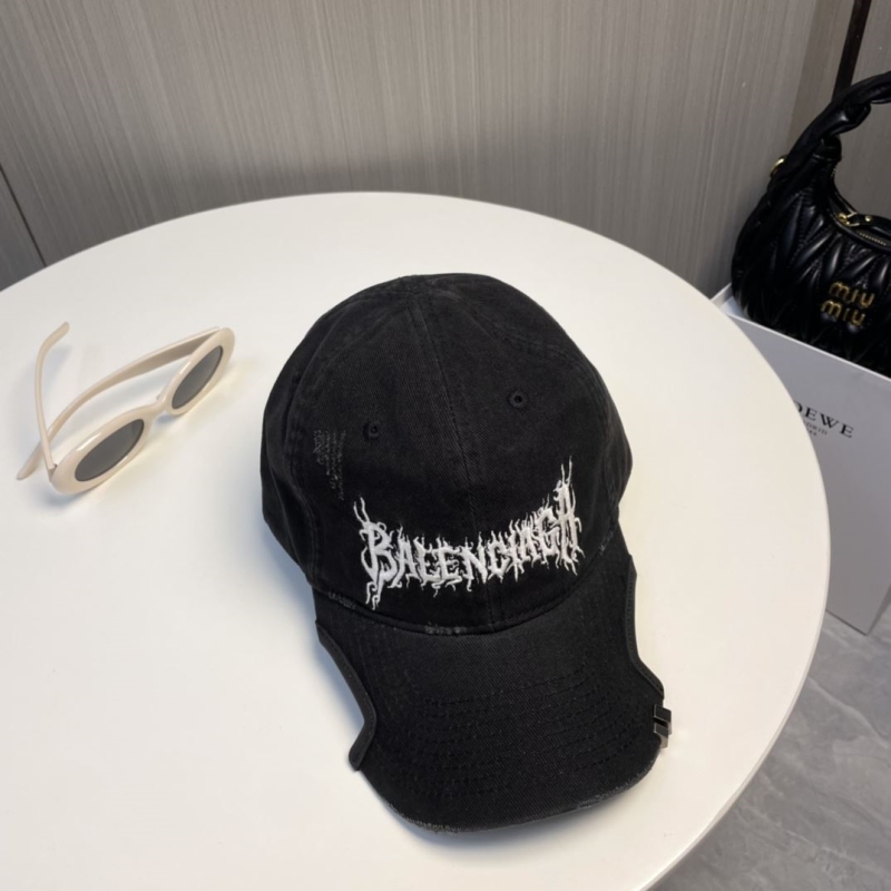 BALENCIAGA